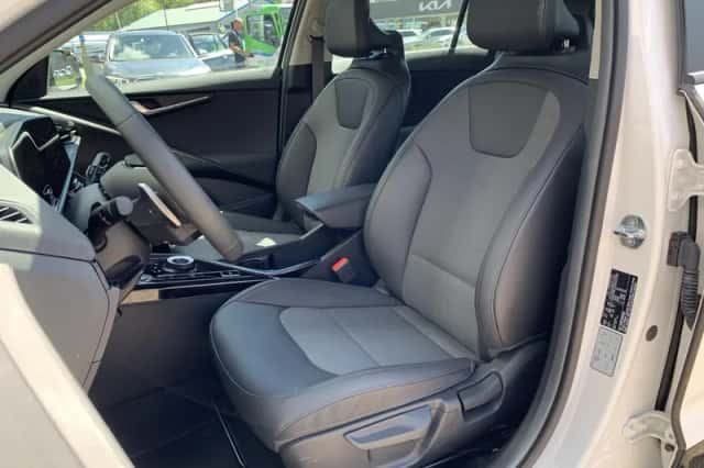 Kia Niro (2024) thumbnail 10