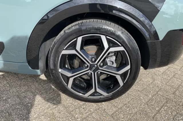 Kia Niro (2022) thumbnail 3