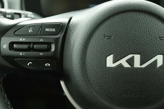 Kia Stonic (2024) thumbnail 16
