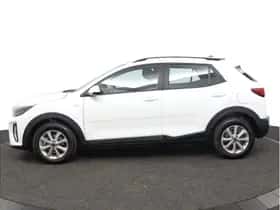 Kia Stonic (2024) thumbnail 3