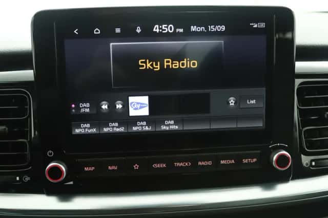 Kia Stonic (2024) thumbnail 7