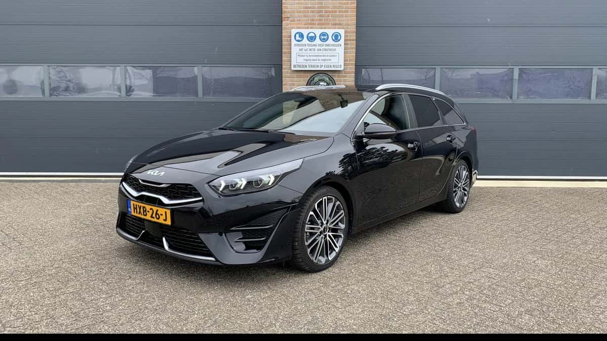 Kia Ceed Sportswagon (2025) — foto 1