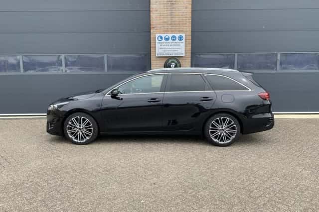 Kia Ceed Sportswagon (2025) thumbnail 2