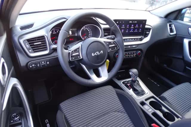 Kia Ceed Sportswagon (2025) thumbnail 16