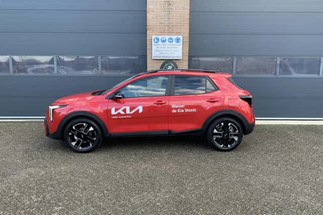 Kia Stonic (2025) thumbnail 2
