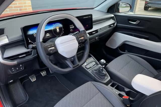 Kia Stonic (2025) thumbnail 11
