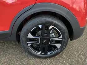 Kia Stonic (2025) thumbnail 3