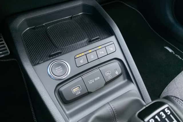 Kia Stonic (2025) thumbnail 24