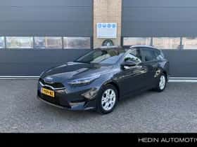 Kia Ceed Sportswagon (2023) thumbnail 1