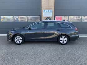 Kia Ceed Sportswagon (2023) thumbnail 2