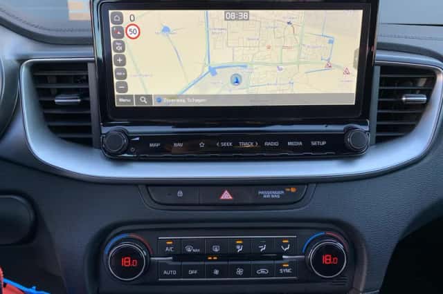 Kia Ceed Sportswagon (2023) thumbnail 15