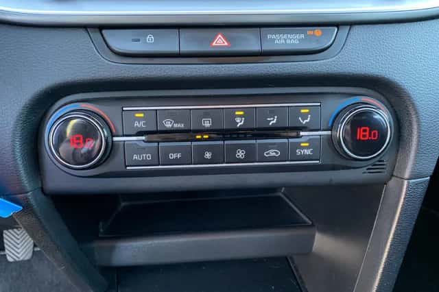 Kia Ceed Sportswagon (2023) thumbnail 18