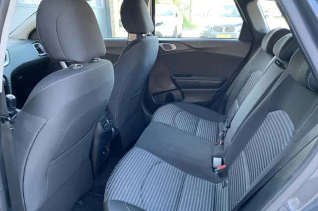 Kia Ceed Sportswagon (2023) thumbnail 22