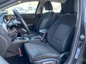 Kia Ceed Sportswagon (2023) thumbnail 9