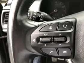 Kia Stonic (2020) thumbnail 11