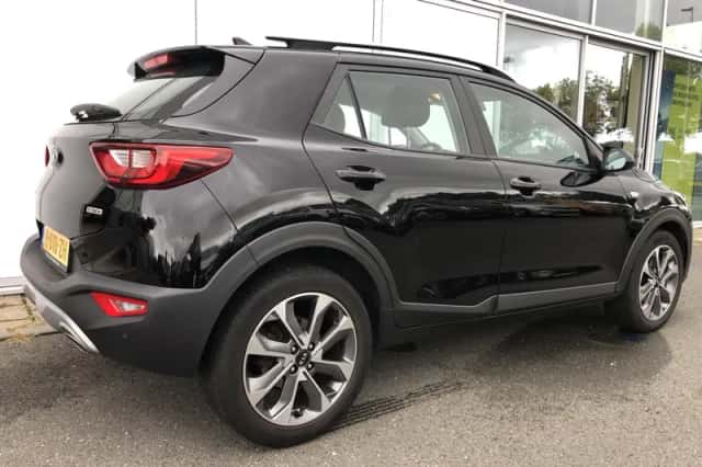 Kia Stonic (2020) thumbnail 4