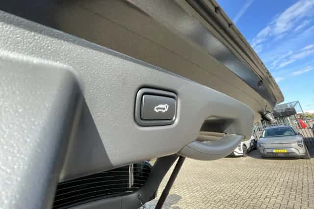 Kia Niro (2025) thumbnail 11