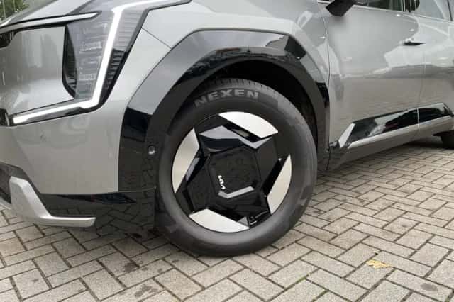 Kia EV9 (2025) thumbnail 2