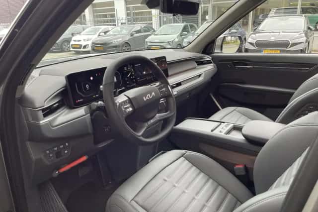 Kia EV9 (2025) thumbnail 12