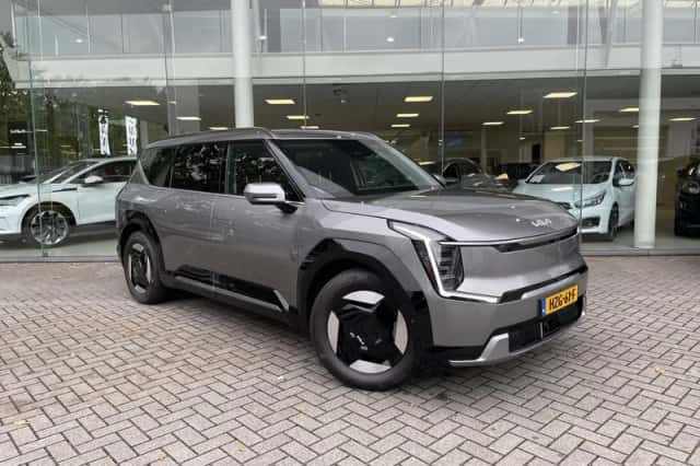 Kia EV9 (2025) thumbnail 3