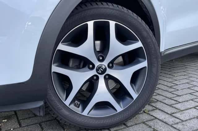 Kia Sportage (2016) thumbnail 2