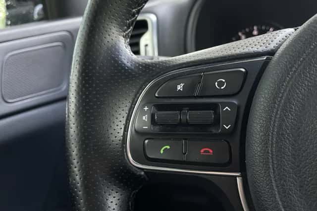 Kia Sportage (2016) thumbnail 13
