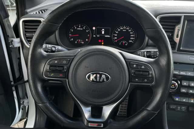 Kia Sportage (2016) thumbnail 14