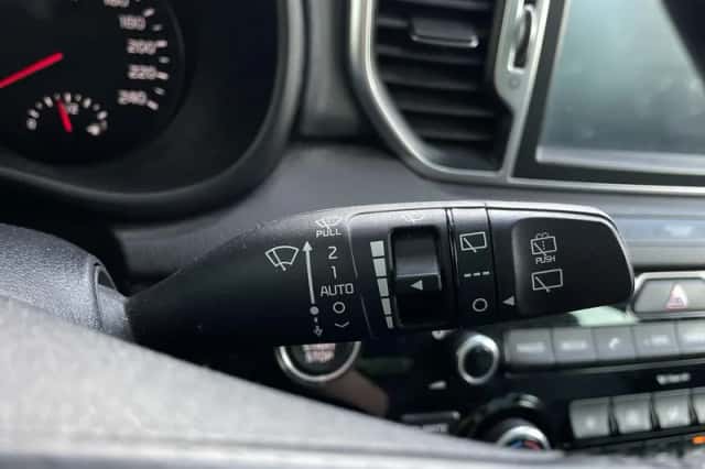 Kia Sportage (2016) thumbnail 16