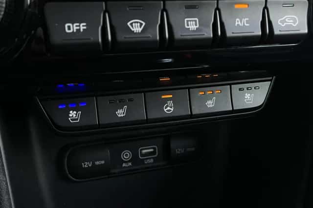 Kia Sportage (2016) thumbnail 23