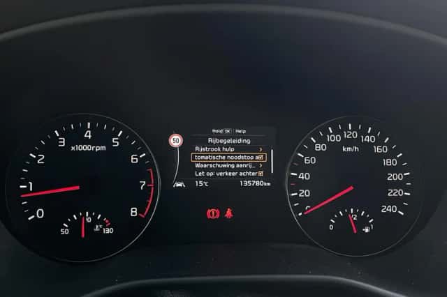 Kia Sportage (2016) thumbnail 34