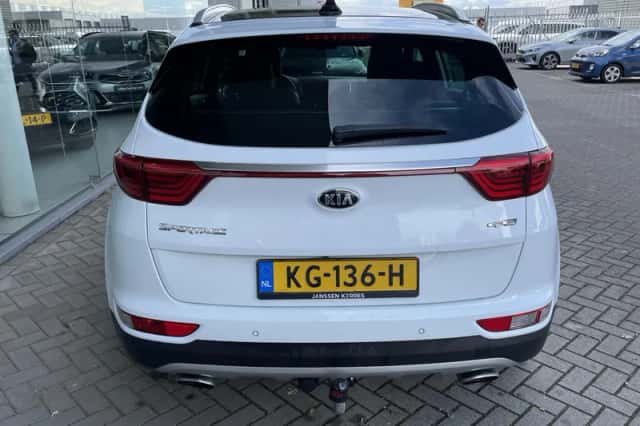 Kia Sportage (2016) thumbnail 5