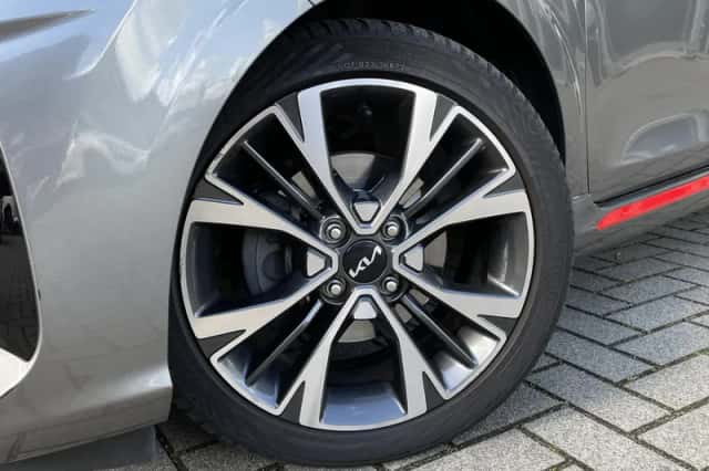 Kia Picanto (2022) thumbnail 2