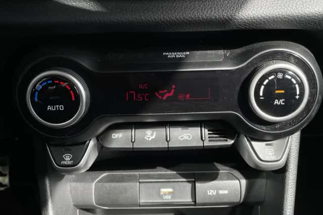 Kia Picanto (2022) thumbnail 17
