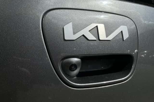 Kia Picanto (2022) thumbnail 5