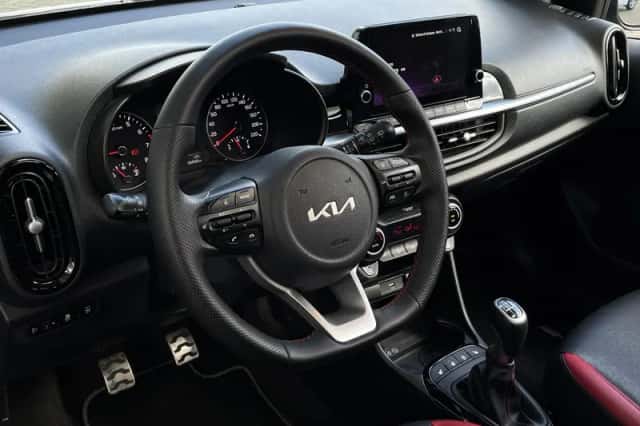 Kia Picanto (2022) thumbnail 8