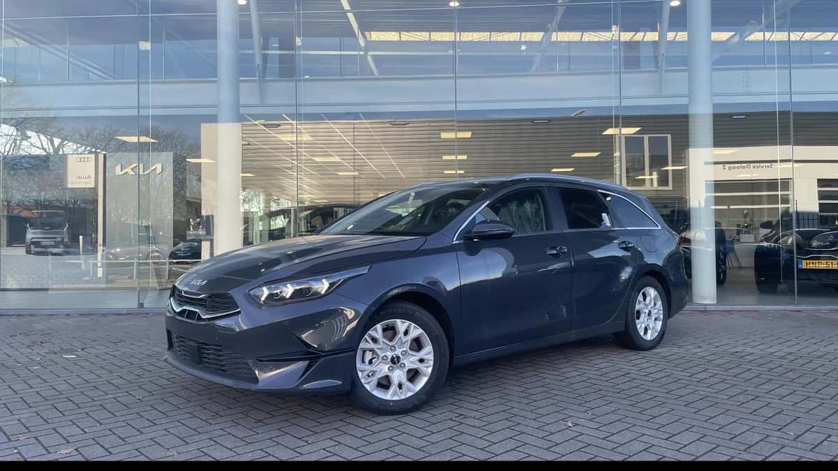 Kia Ceed Sportswagon (2025) — foto 1