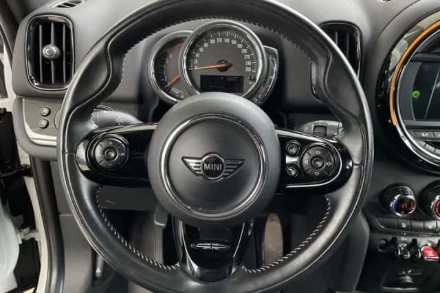 MINI Countryman (2018) thumbnail 11