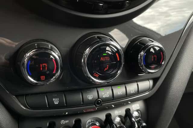 MINI Countryman (2018) thumbnail 24