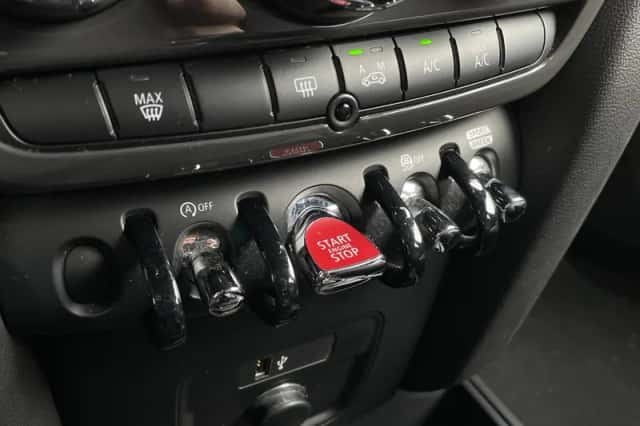 MINI Countryman (2018) thumbnail 25