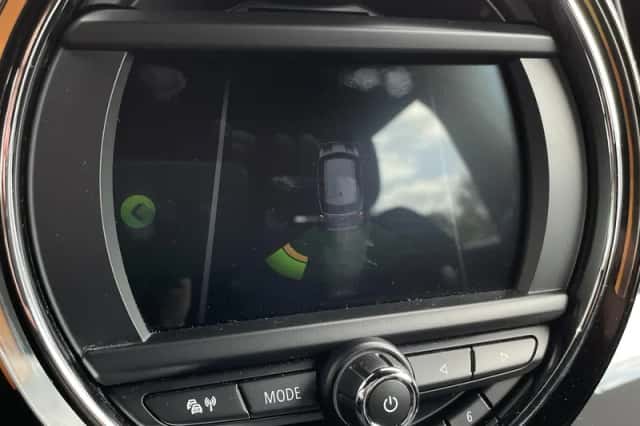 MINI Countryman (2018) thumbnail 29