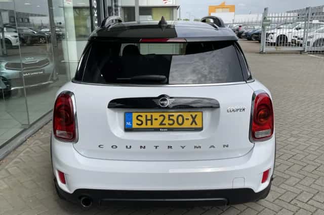 MINI Countryman (2018) thumbnail 7