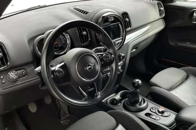 MINI Countryman (2018) thumbnail 9
