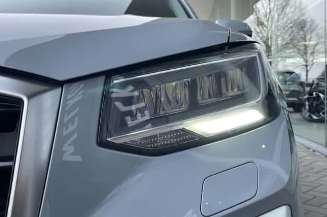 Audi Q2 (2021) thumbnail 4