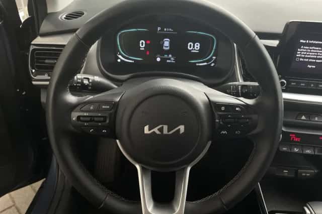 Kia Stonic (2025) thumbnail 11