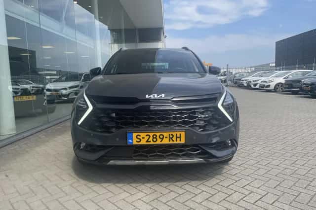 Kia Sportage (2023) thumbnail 2