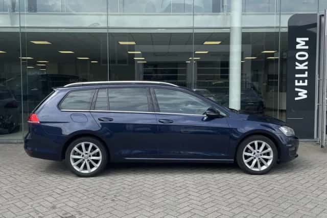 Volkswagen Golf (2014) thumbnail 3