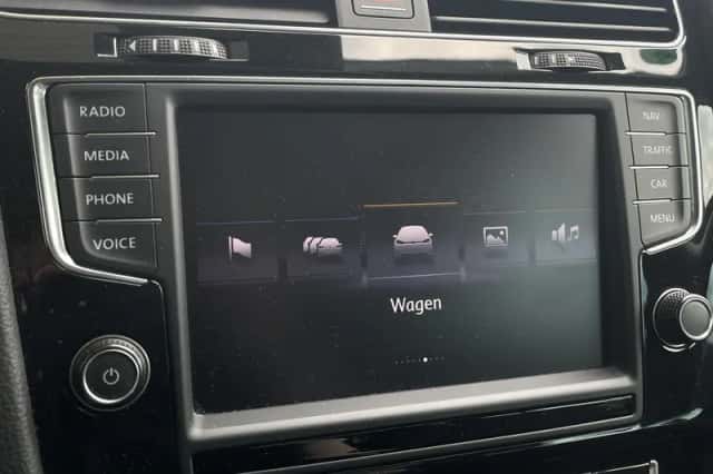 Volkswagen Golf (2014) thumbnail 24