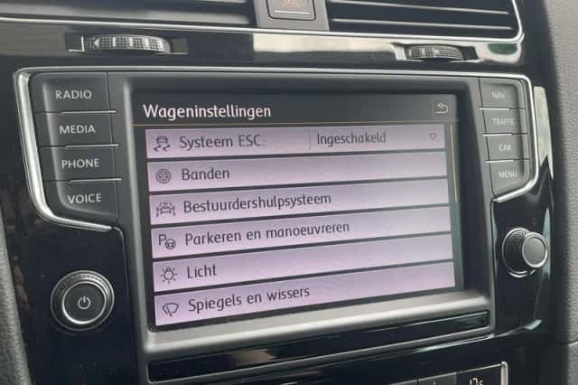 Volkswagen Golf (2014) thumbnail 27