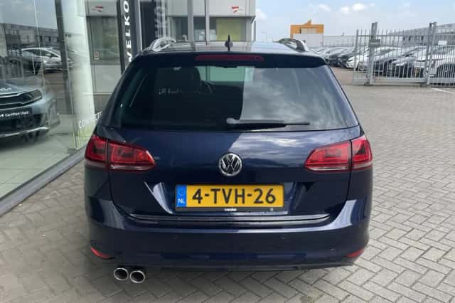 Volkswagen Golf (2014) thumbnail 4