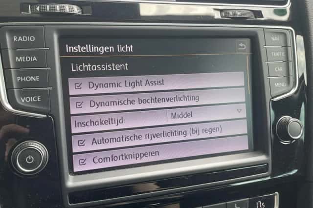 Volkswagen Golf (2014) thumbnail 32